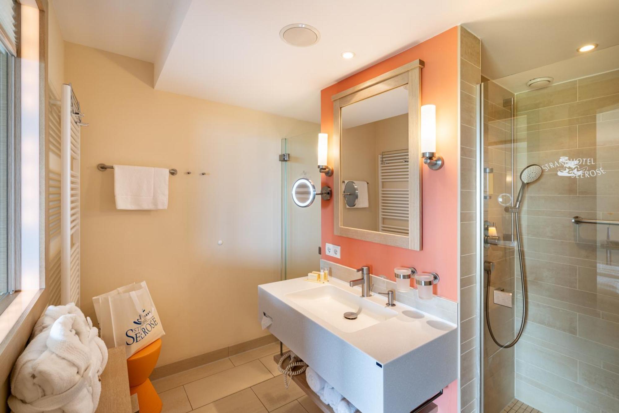 Strandhotel Seerose Kolpinsee Luaran gambar